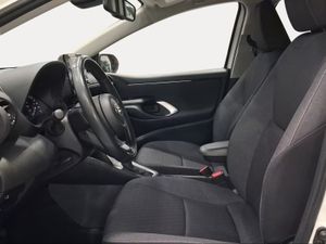 Toyota Yaris 1.5 120H Active Tech  - Foto 13