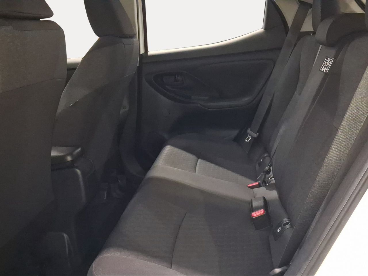 Toyota Yaris 1.5 120H Active Tech  - Foto 12