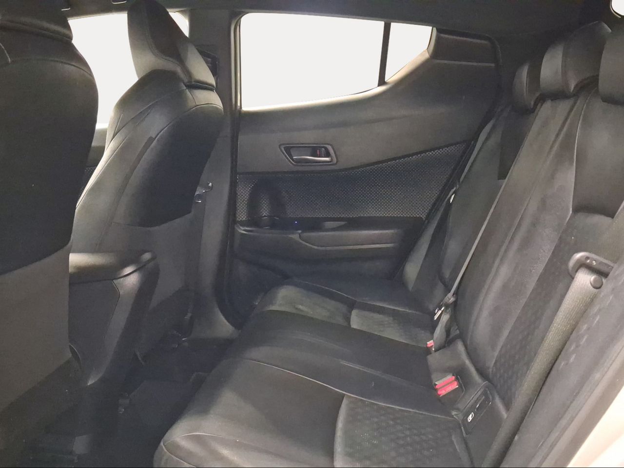 Toyota C-HR 1.8 125H Dynamic Plus  - Foto 12