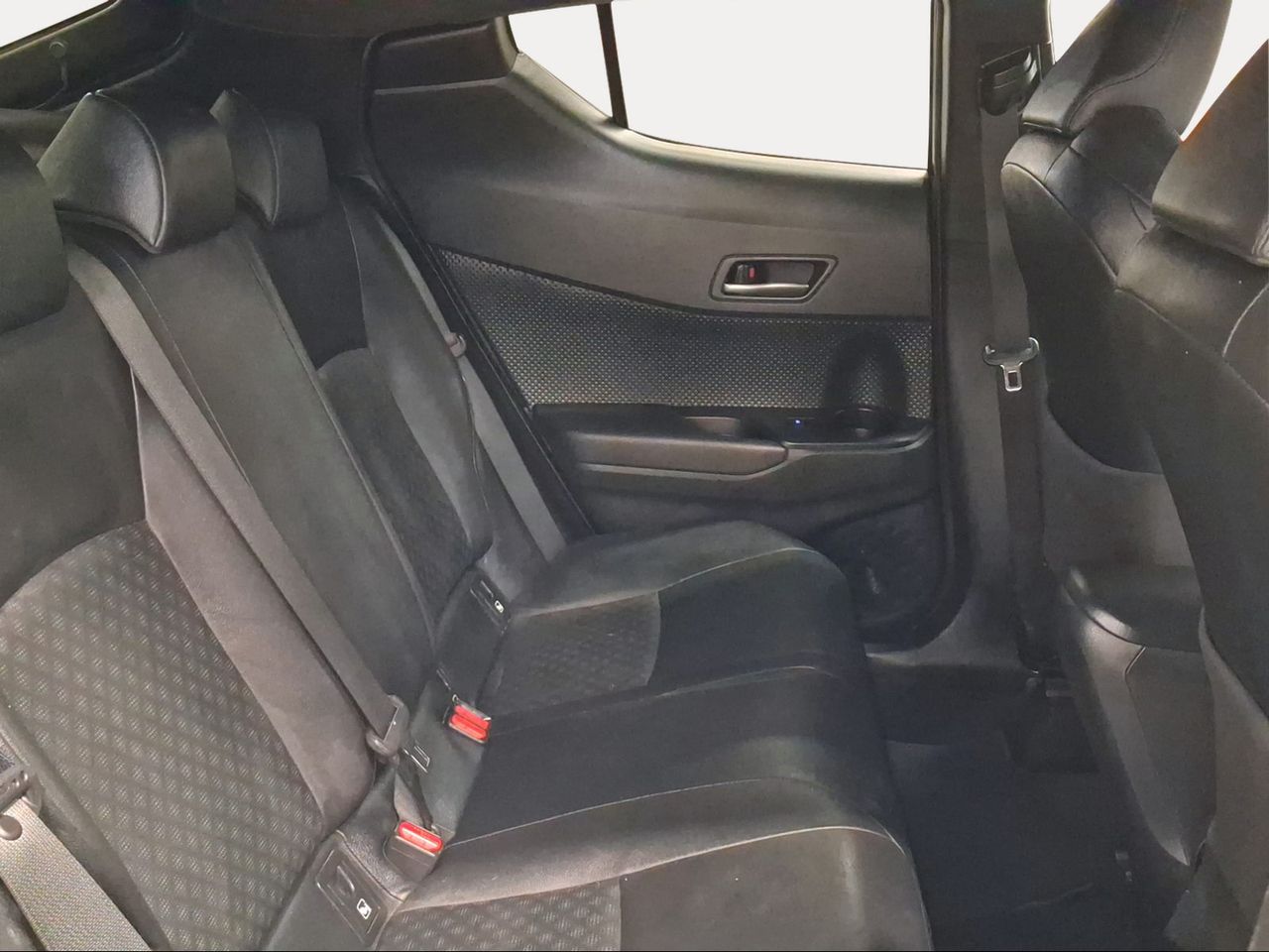 Toyota C-HR 1.8 125H Dynamic Plus  - Foto 8