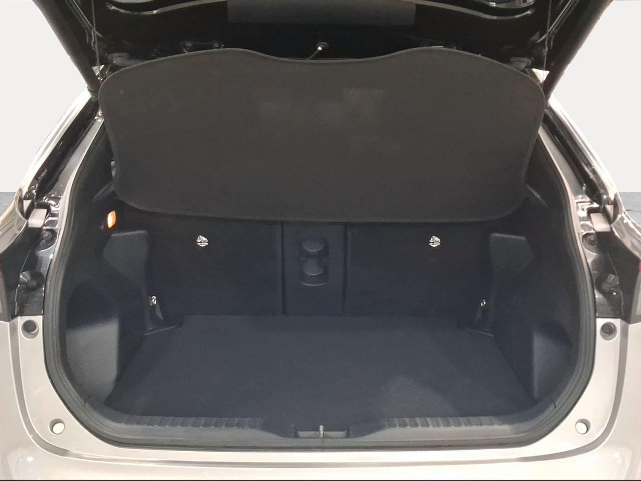 Toyota Yaris Cross 1.5 120H Adventure Plus  - Foto 11