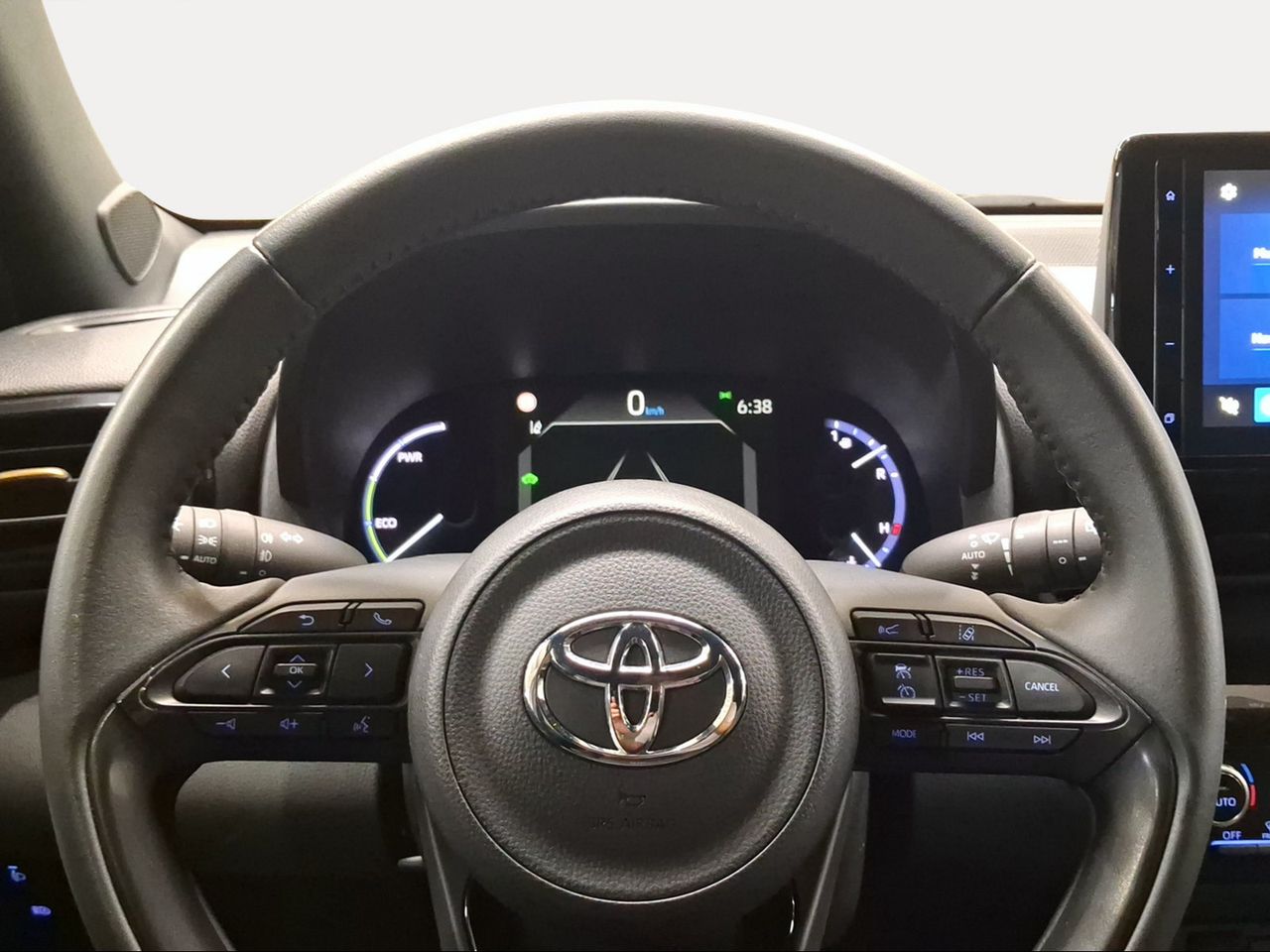Toyota Yaris Cross 1.5 120H Adventure Plus  - Foto 14
