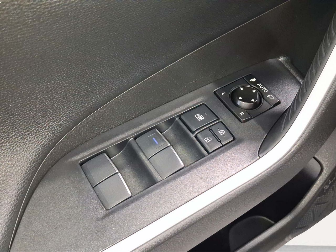 Toyota Rav4 2.5l 220H Advance  - Foto 23