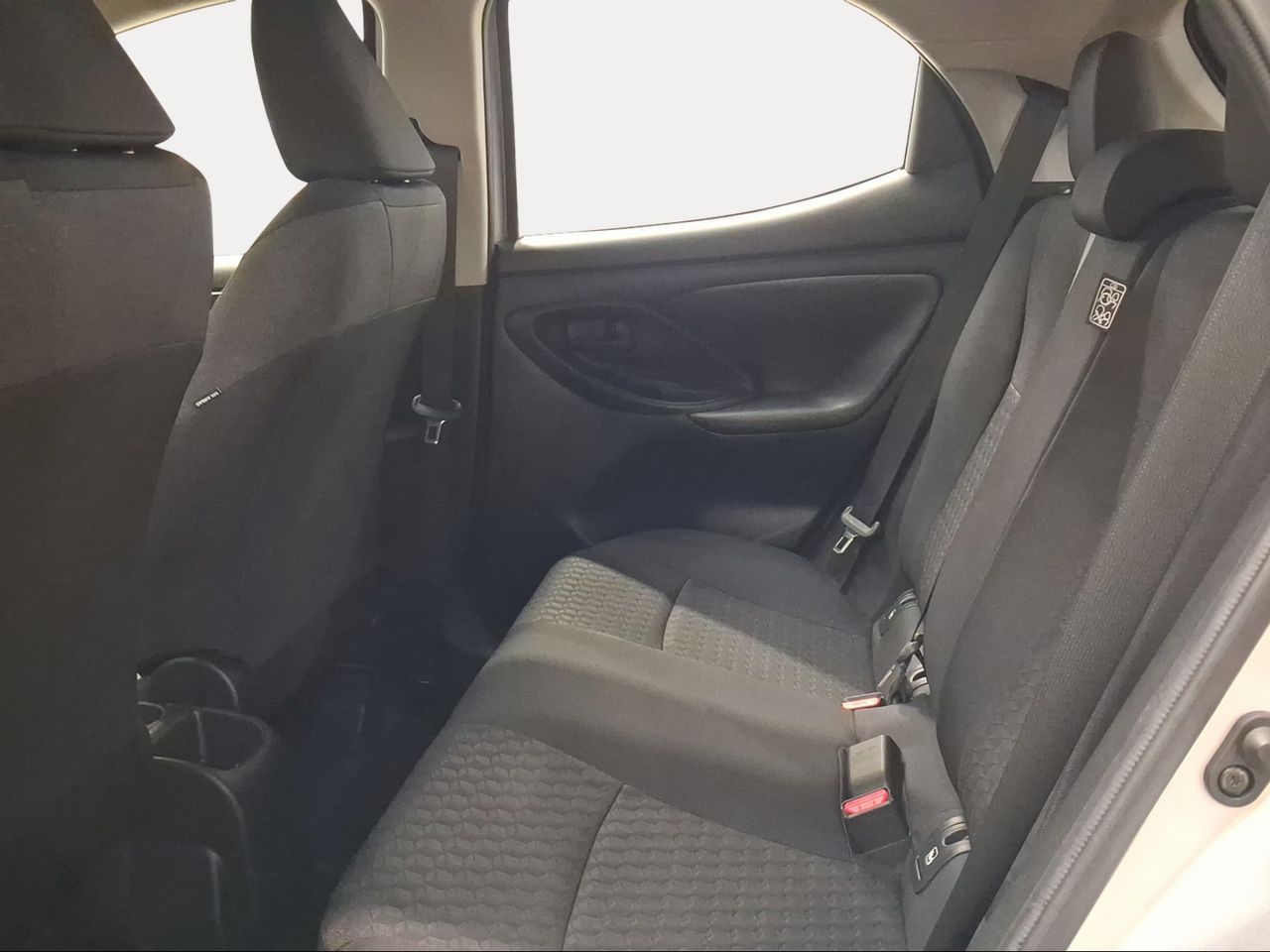 Toyota Yaris 1.5 125 S-Edition  - Foto 12