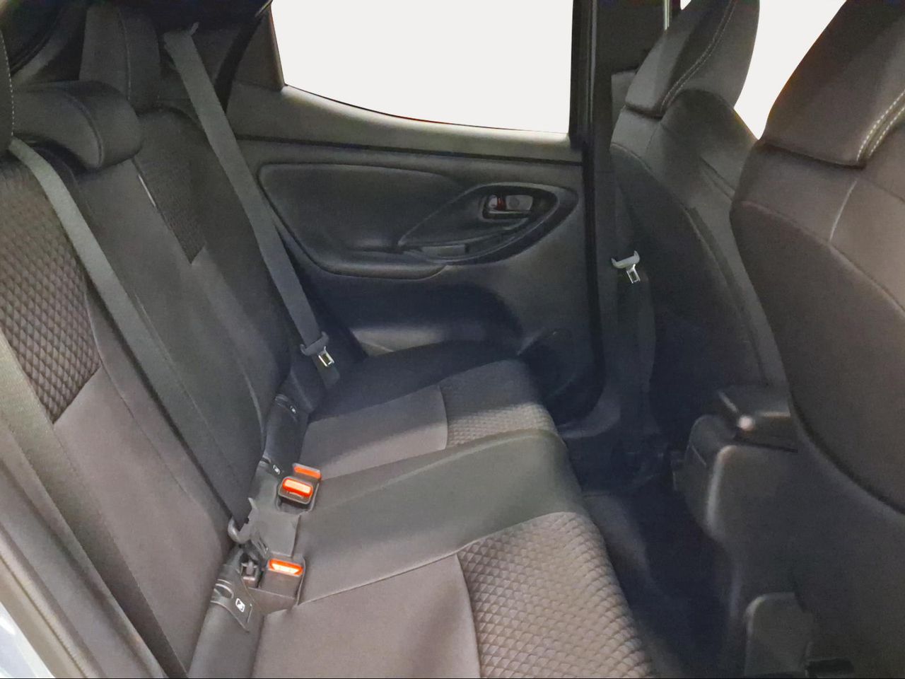 Toyota Yaris 1.5 130H Style  - Foto 8
