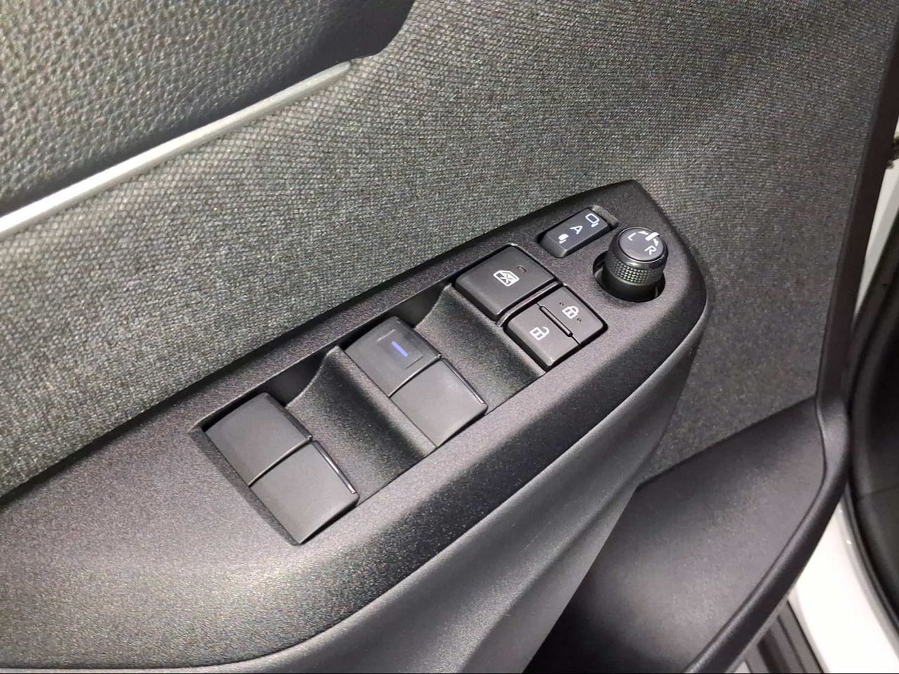 Toyota Yaris Cross 1.5 120H Active Tech  - Foto 24