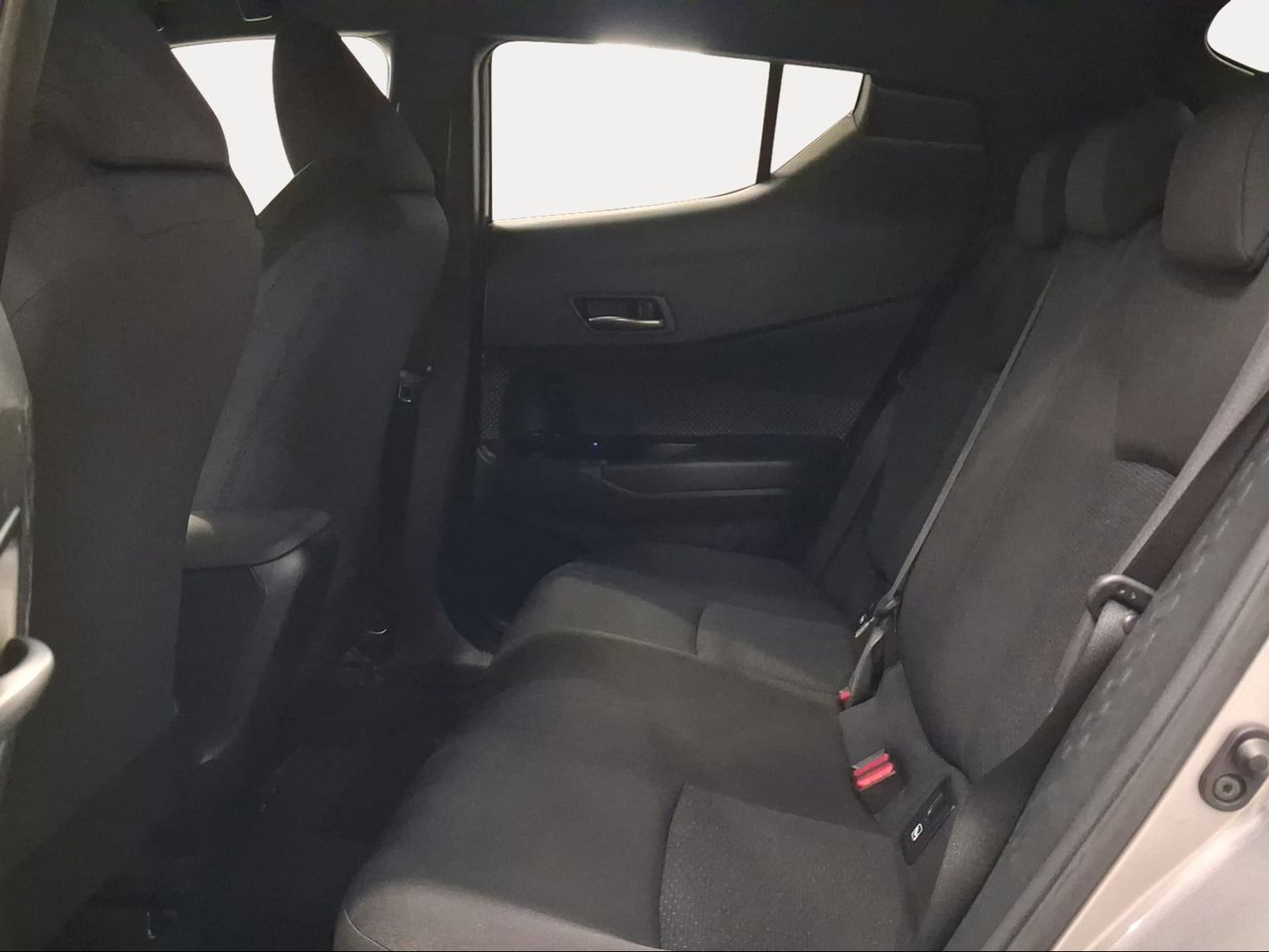 Toyota C-HR 1.8 125H Advance  - Foto 12
