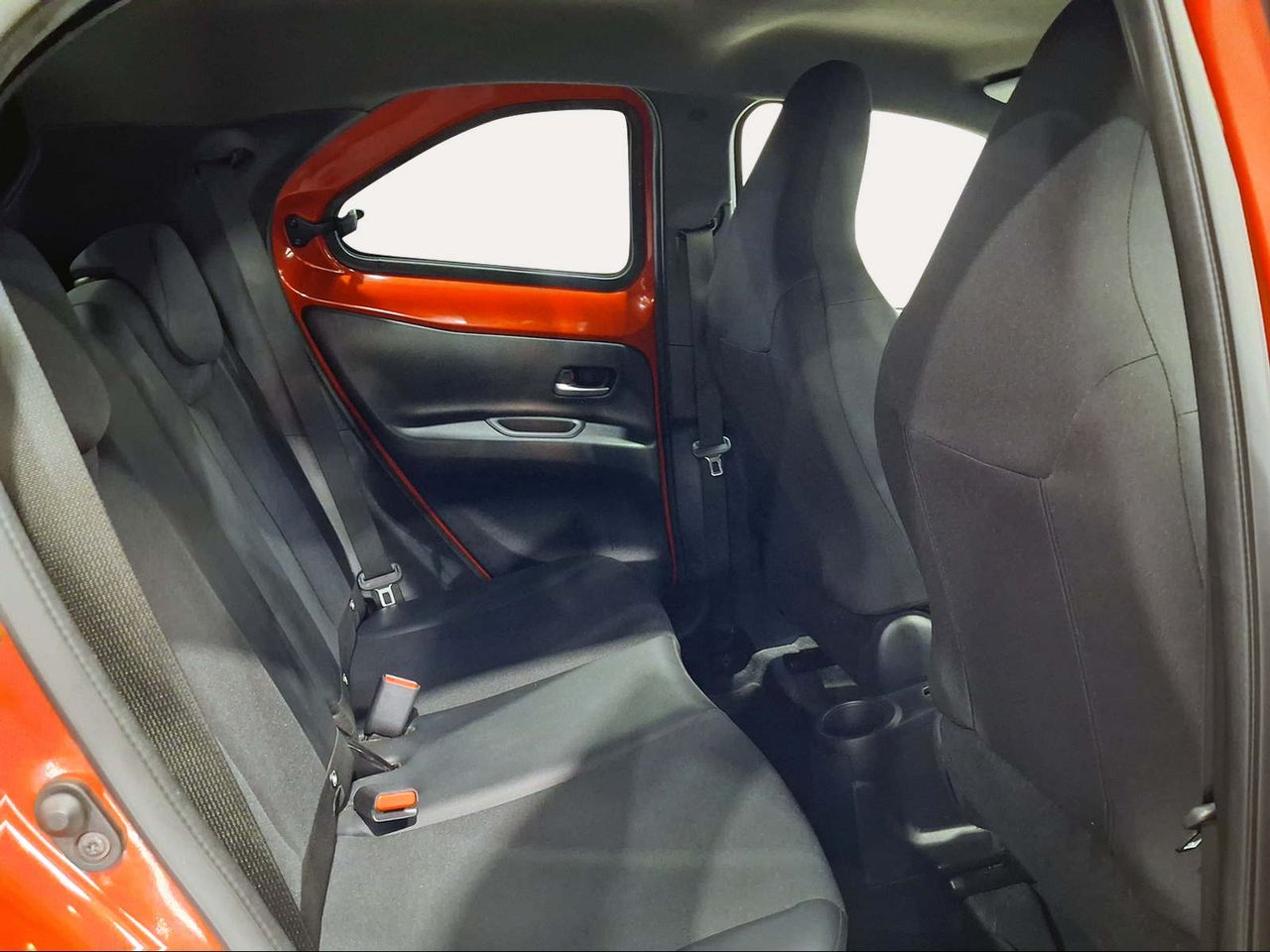 Toyota Aygo X Cross 1.0 VVT-I 72CV Trendy Edition  - Foto 8