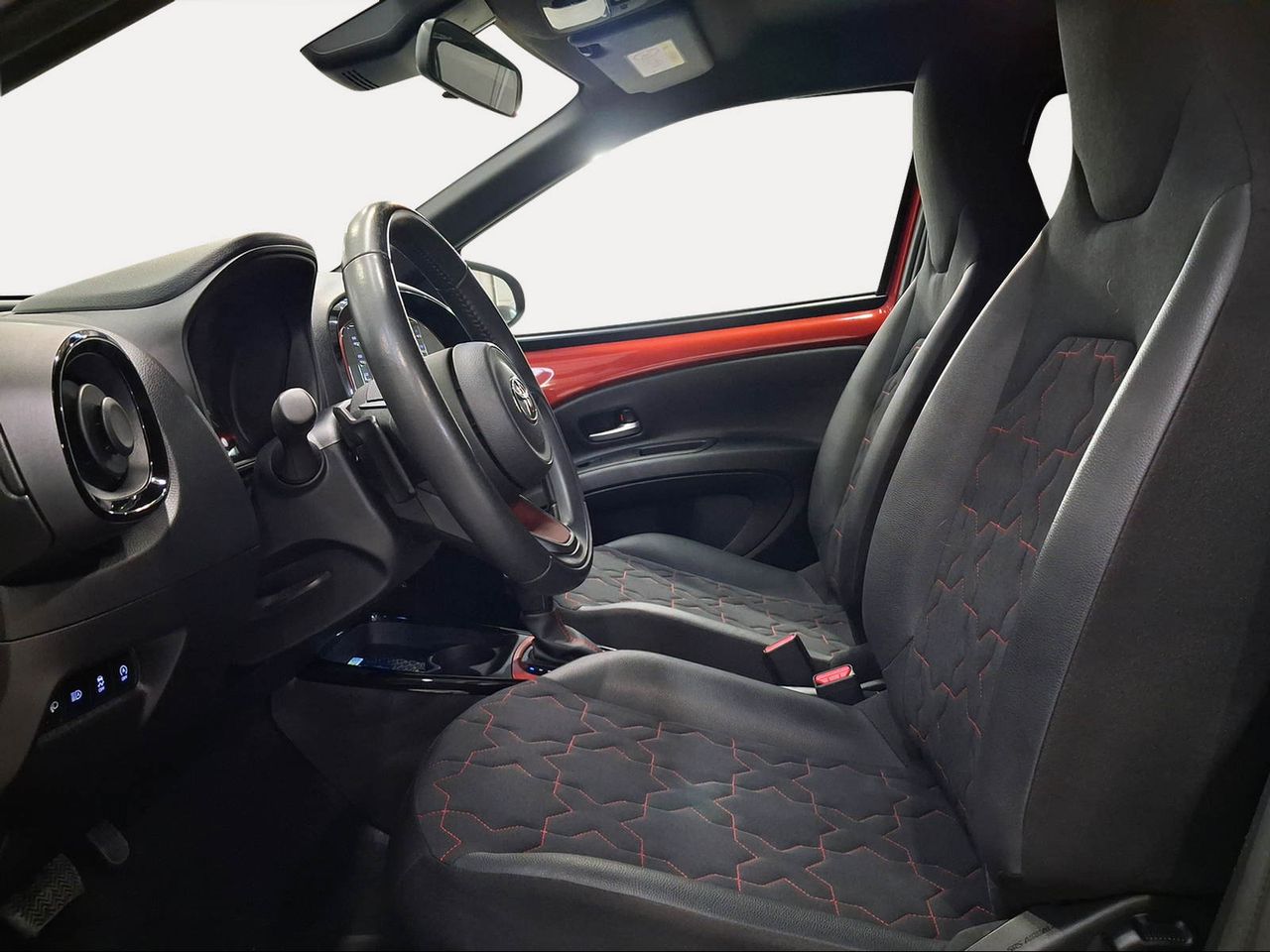 Toyota Aygo X Cross 1.0 VVT-I 72CV Trendy Edition  - Foto 13