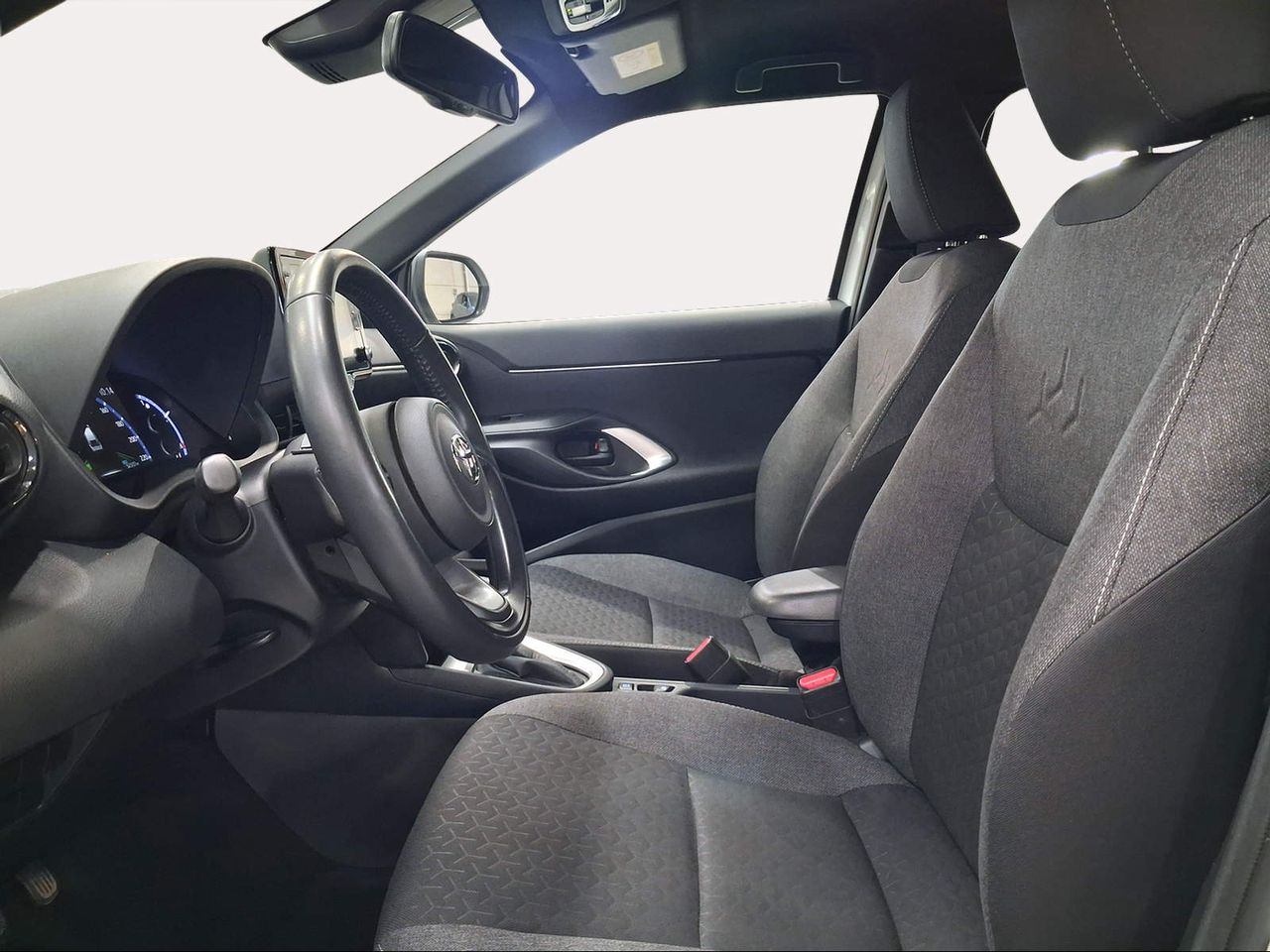 Toyota Yaris Cross 1.5 120H Active Tech  - Foto 13