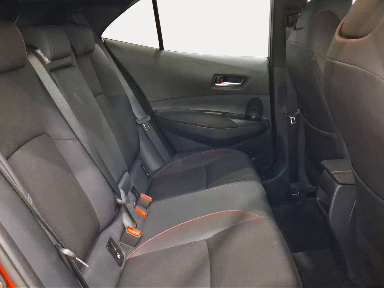 Toyota Corolla 140H GR-Sport  - Foto 8