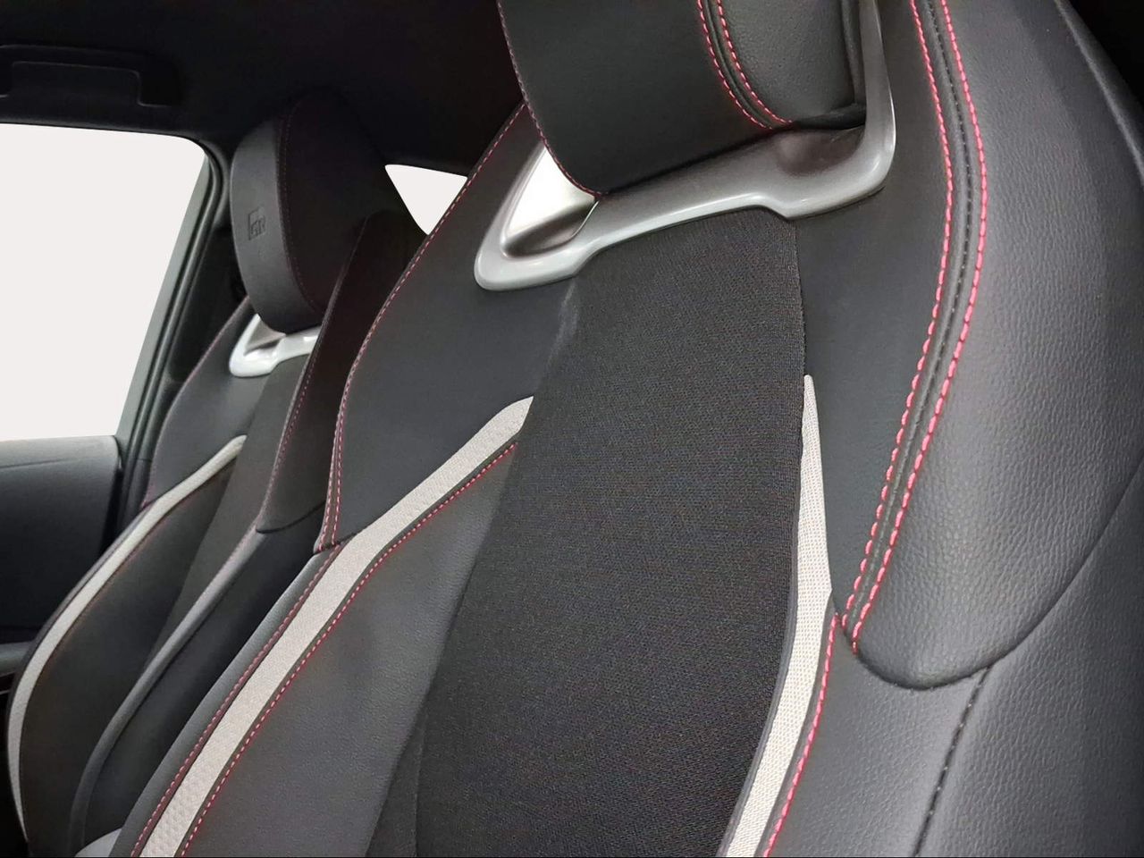 Toyota Corolla 140H GR-Sport  - Foto 22