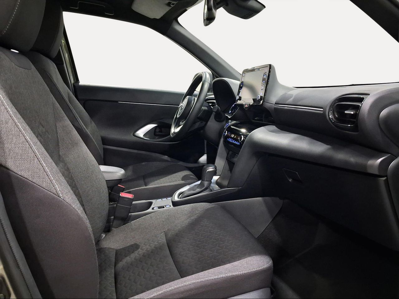 Toyota Yaris Cross 1.5 120H Active Tech  - Foto 7