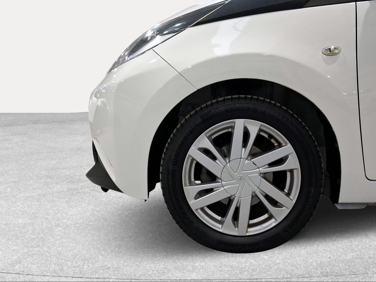 Toyota Aygo 1.0 70 x-play  - Foto 17