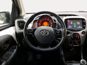 Toyota Aygo 1.0 70 x-play  - Foto 10