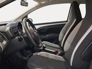 Toyota Aygo 1.0 70 x-play  - Foto 13