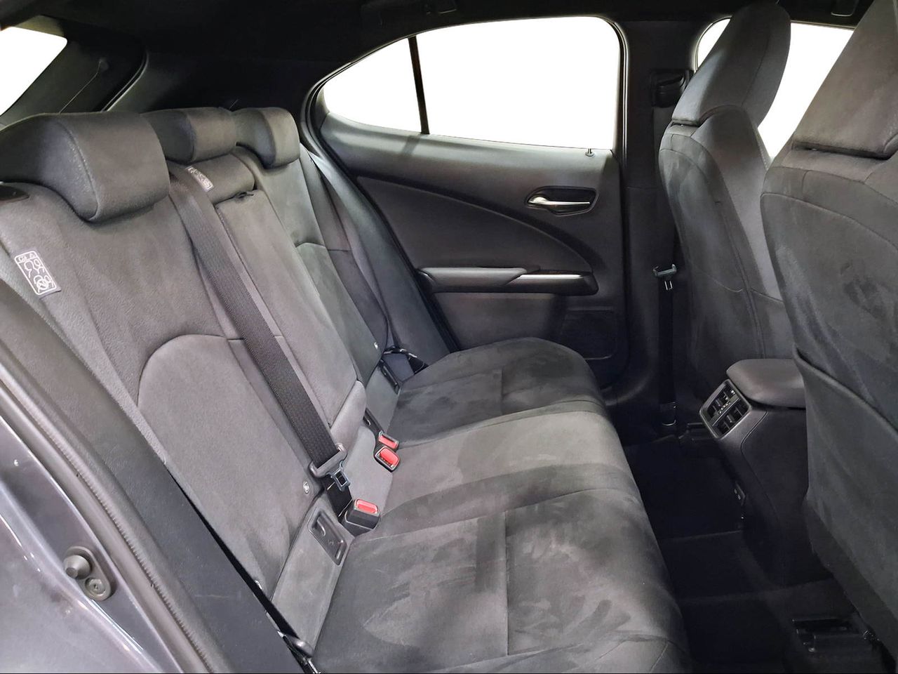 Lexus UX 2.0 250h Business  - Foto 8