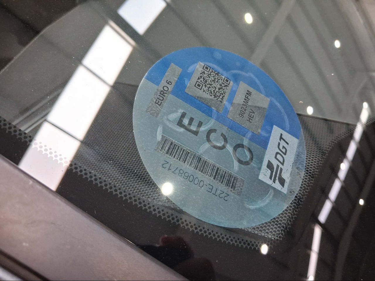 Lexus UX 2.0 250h Business  - Foto 20