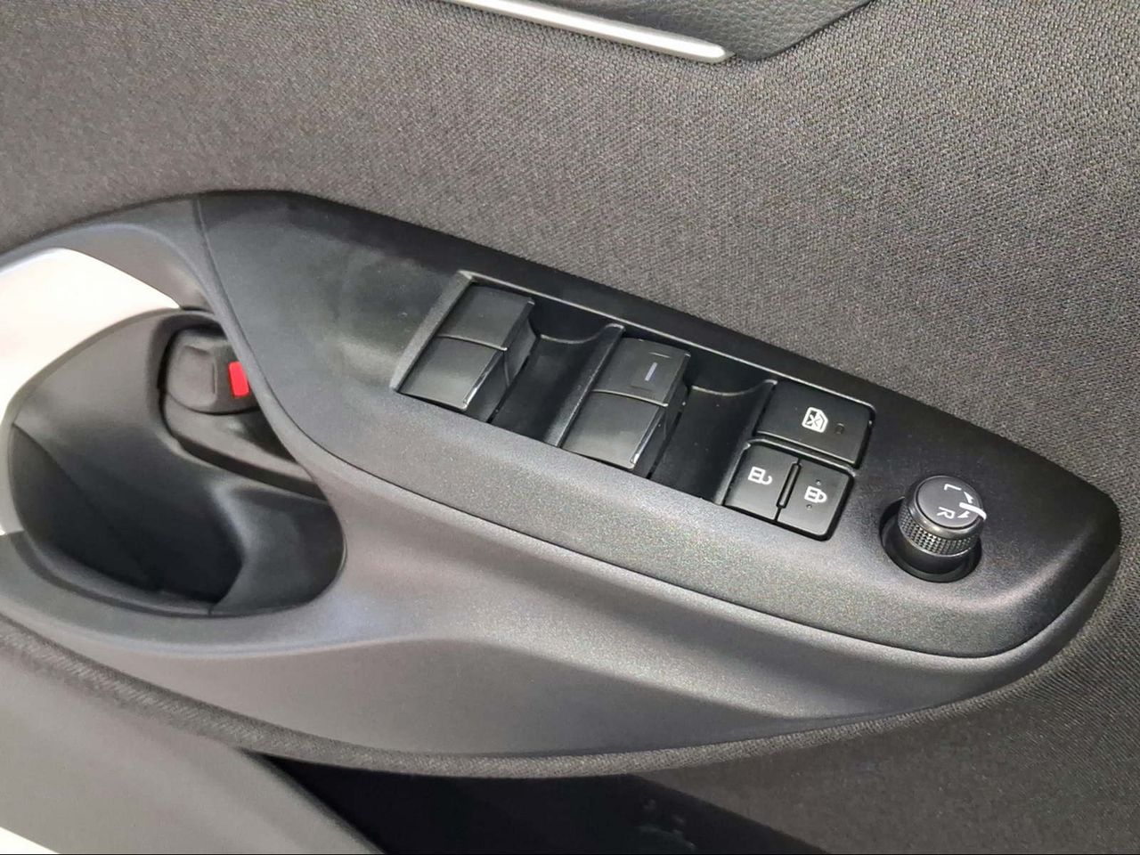 Toyota Yaris 1.5 120H Active Plus  - Foto 22
