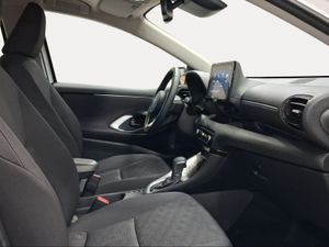 Toyota Yaris 1.5 120H Active Plus  - Foto 7