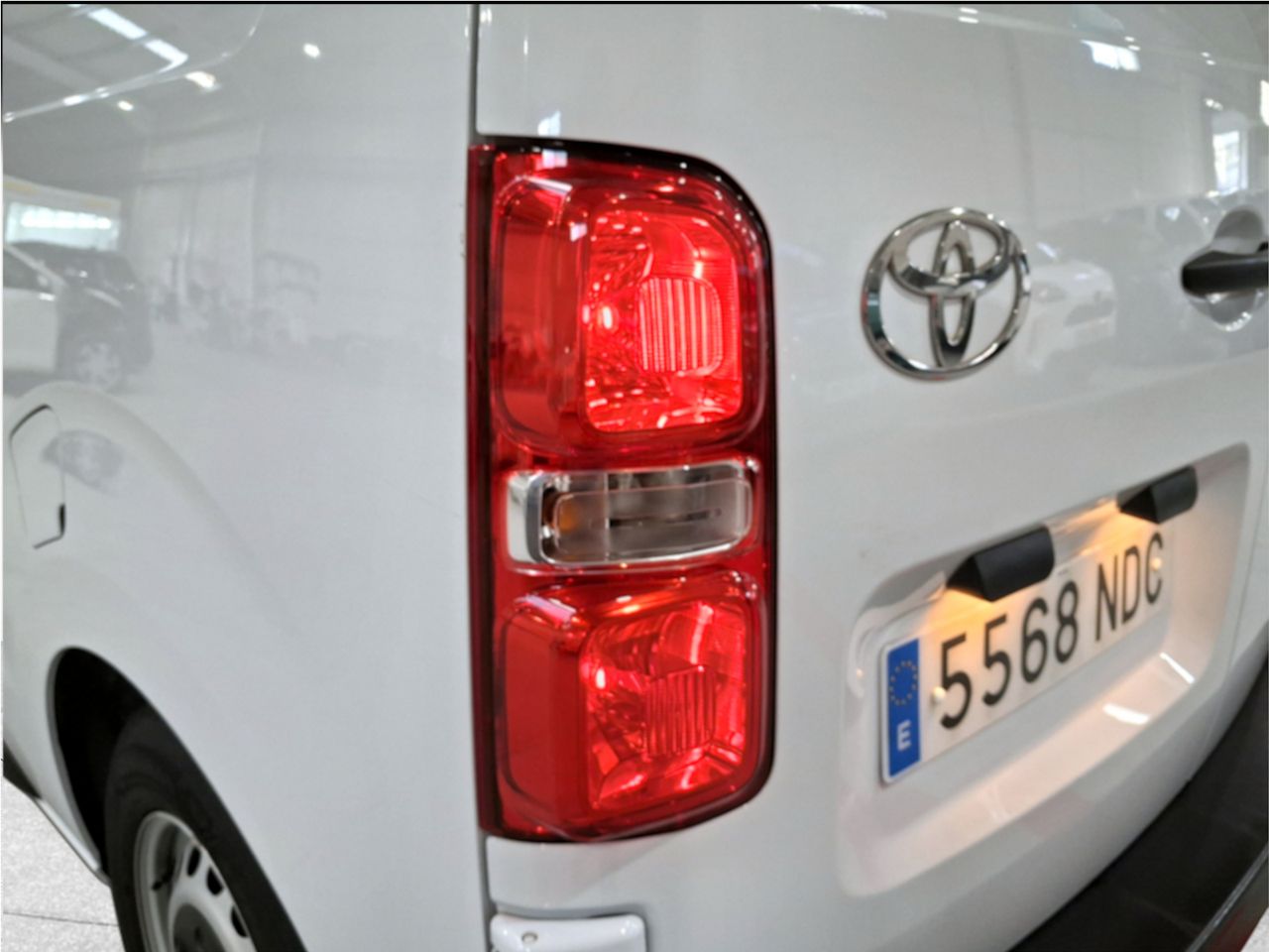 Toyota Proace VAN GX 1PL L1 1.5D 120CV 6TM  - Foto 26