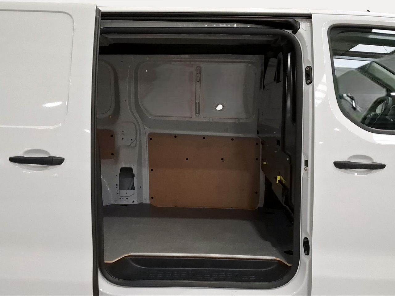 Toyota Proace VAN GX 1PL L1 1.5D 120CV 6TM  - Foto 8