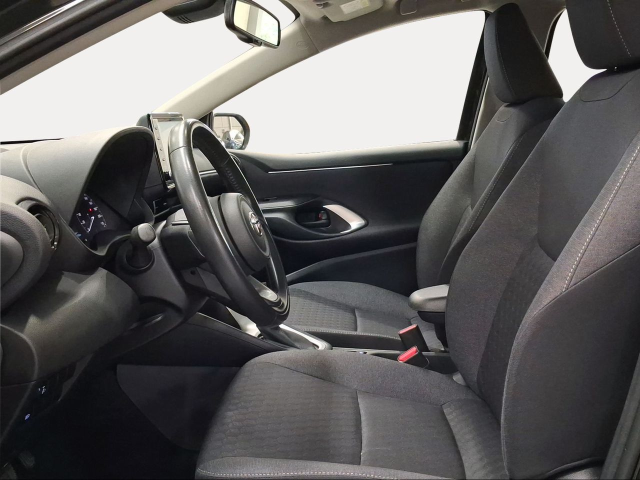 Toyota Yaris 1.5 120H Active Tech  - Foto 13