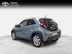 Toyota Aygo X Cross 1.0 VVT-I 72CV Play  - Foto 3