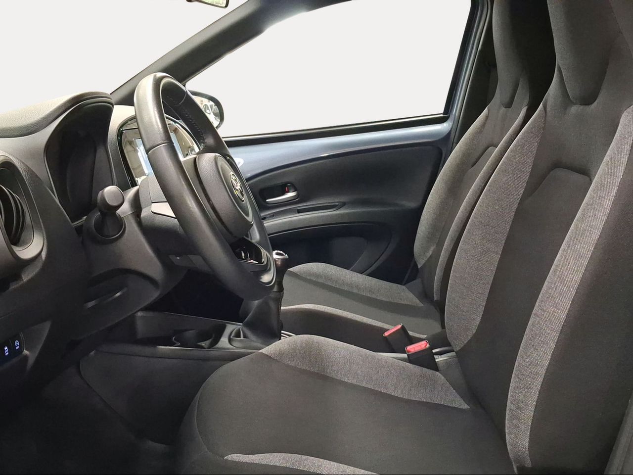 Toyota Aygo X Cross 1.0 VVT-I 72CV Play  - Foto 13