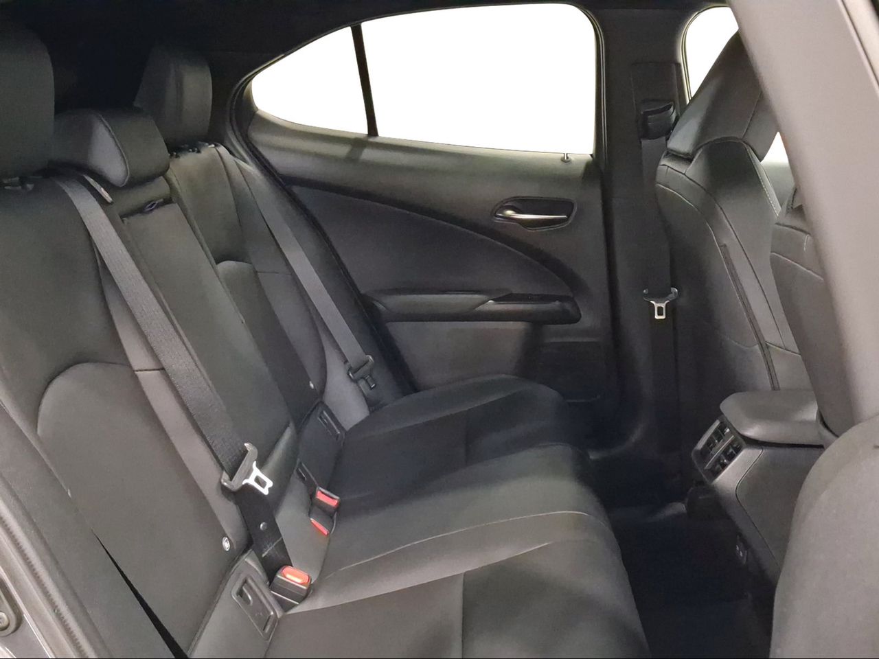 Lexus UX 300h F Sport Legend  - Foto 8