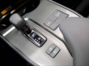 Lexus UX 300h F Sport Legend  - Foto 14