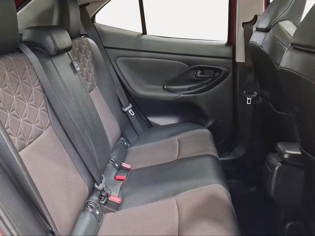 Toyota Yaris Cross 1.5 120H Style Plus  - Foto 8