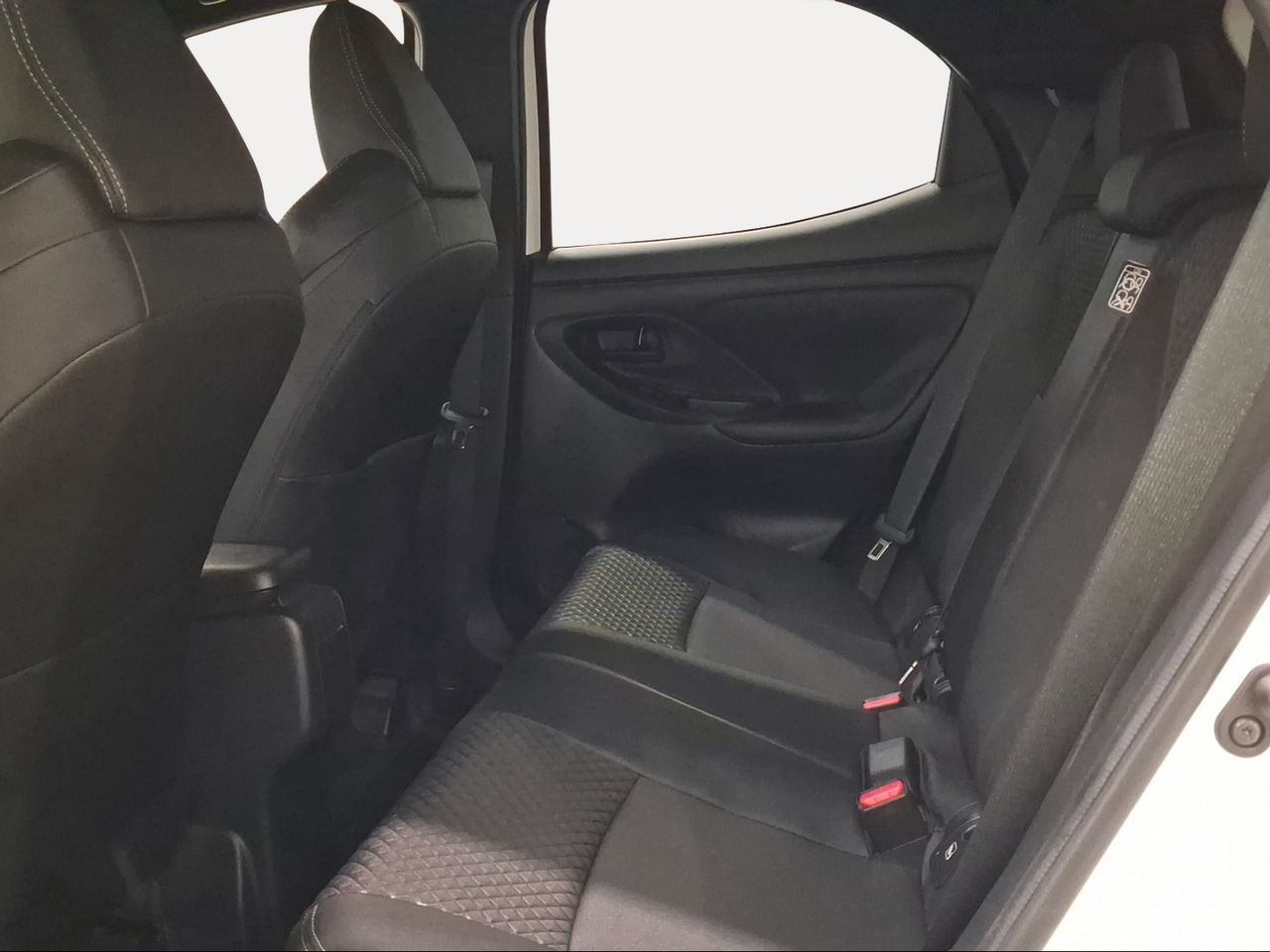 Toyota Yaris 1.5 120H Style  - Foto 12