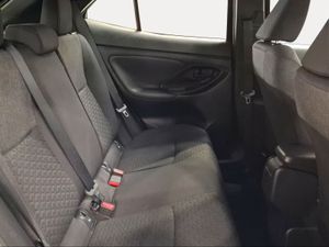 Toyota Yaris Cross 1.5 120H Active Tech  - Foto 8
