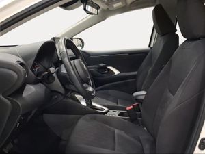 Toyota Yaris 1.5 120H Active Plus  - Foto 13
