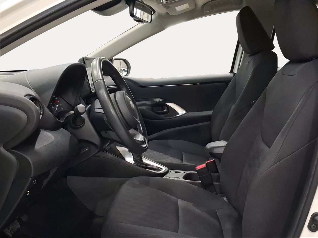 Toyota Yaris 1.5 120H Active Plus  - Foto 13