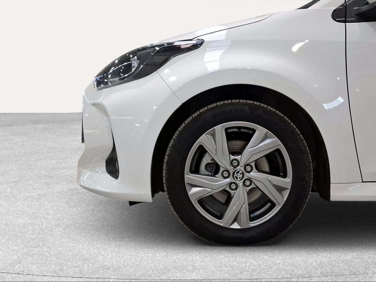Toyota Yaris 1.5 120H Active Plus  - Foto 17