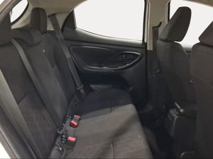 Toyota Yaris 1.5 120H Active Plus  - Foto 8