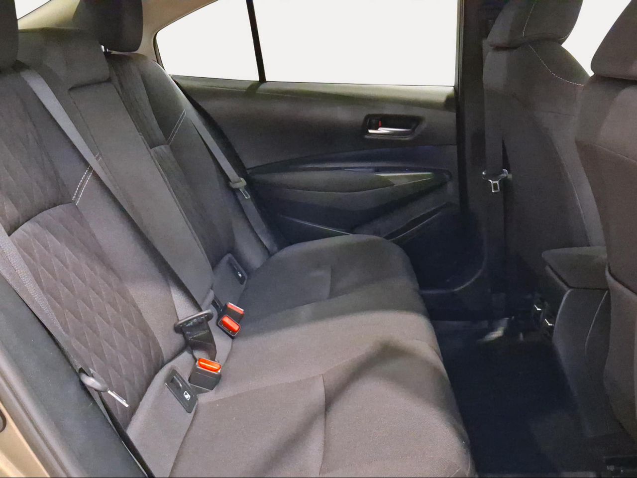 Toyota Corolla 1.8 125H STYLE E-CVT SEDAN  - Foto 8