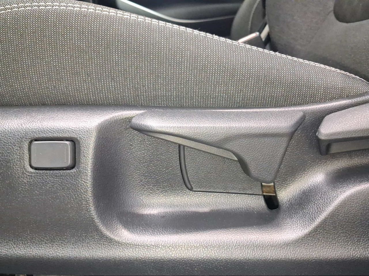 Toyota Corolla 140H Style Plus  - Foto 23