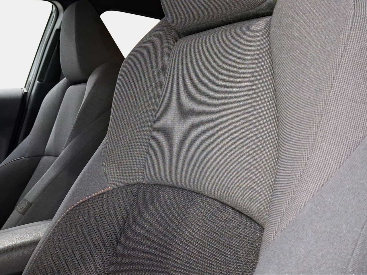 Toyota C-HR 1.8 140H Advance Plus Skyview  - Foto 23