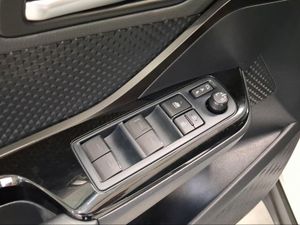 Toyota C-HR 1.8 125H Advance  - Foto 22