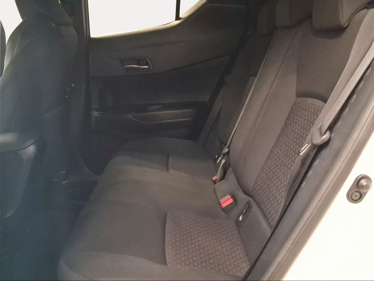 Toyota C-HR 1.8 125H Advance  - Foto 8
