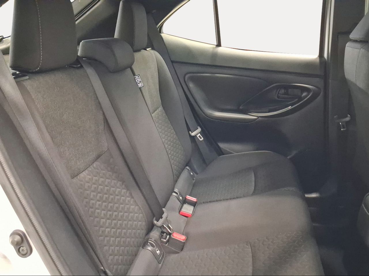 Toyota Yaris Cross 1.5 120H Active Tech  - Foto 12