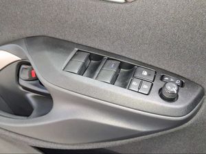 Toyota Yaris Cross 1.5 120H Style  - Foto 24