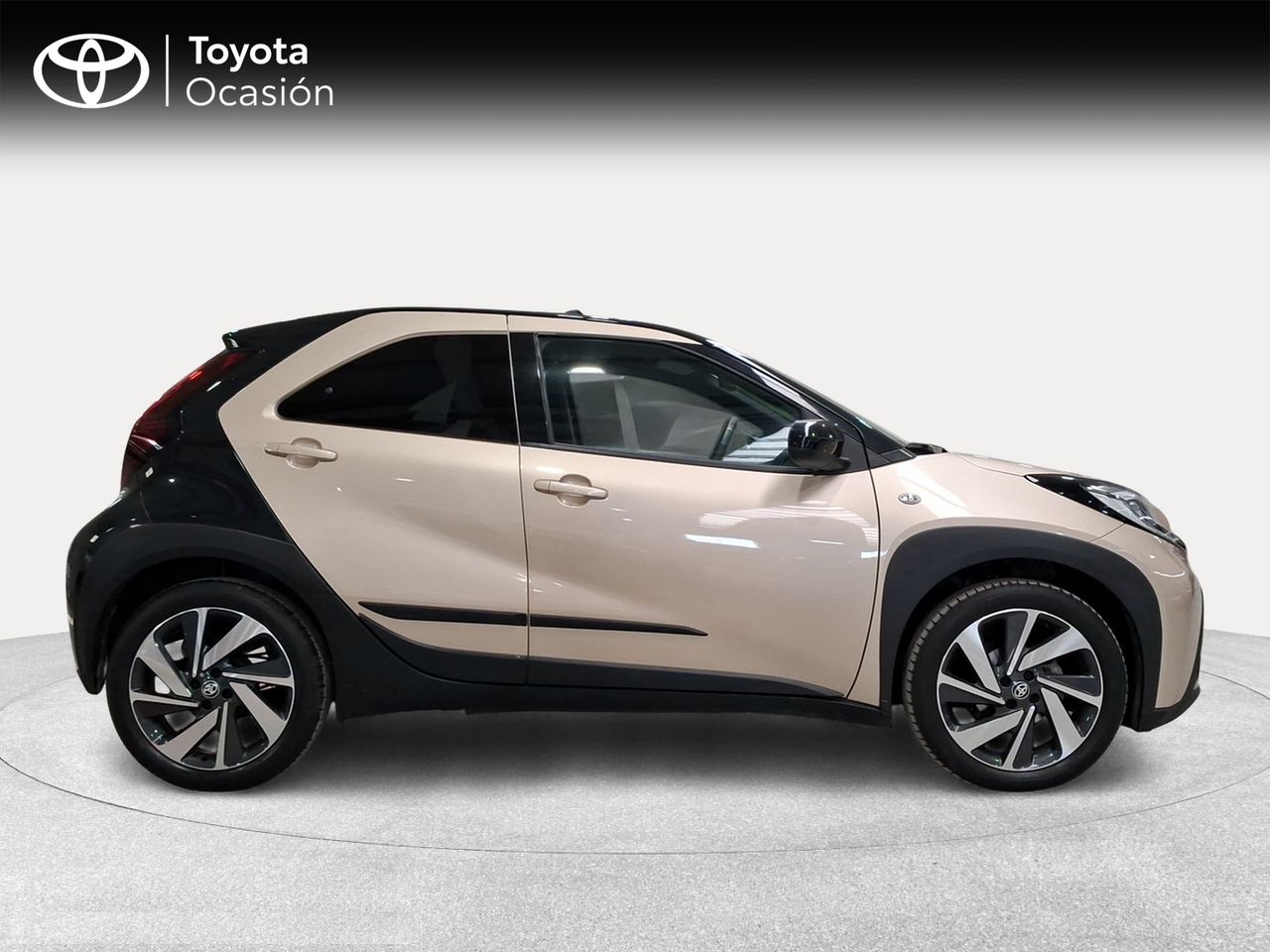 Toyota Aygo X Cross 1.0 VVT-I 72CV Chic CVT  - Foto 18