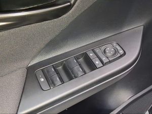 Toyota C-HR 2.0 220PH Advance  - Foto 23