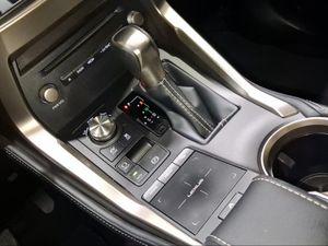 Lexus NX 2.5 300h Premium 2WD  - Foto 14