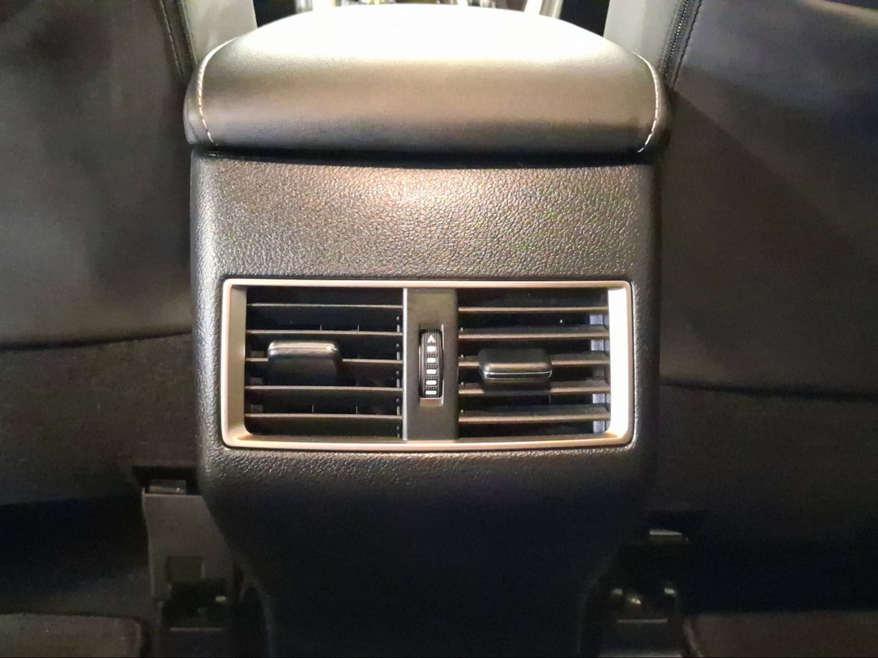 Lexus NX 2.5 300h Premium 2WD  - Foto 19