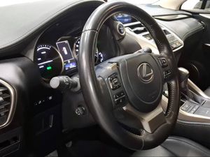 Lexus NX 2.5 300h Premium 2WD  - Foto 15
